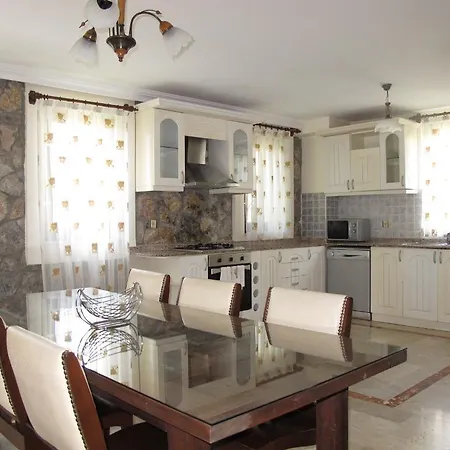 Xanthos 15 فيلة